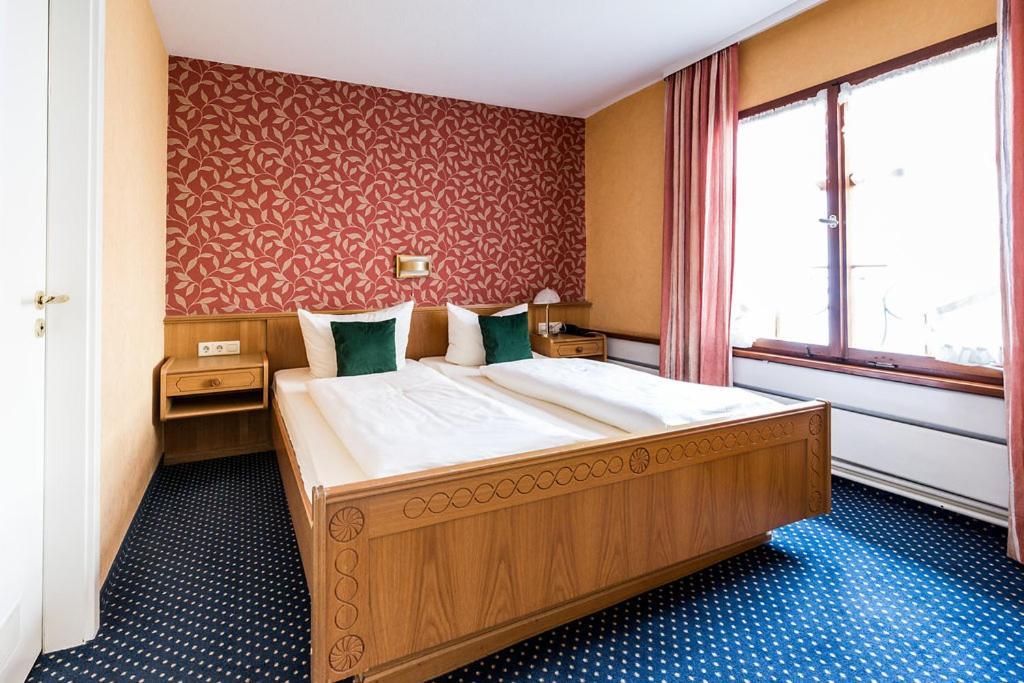 Hotel Loewen-Weinstube Meersburg Eksteriør billede