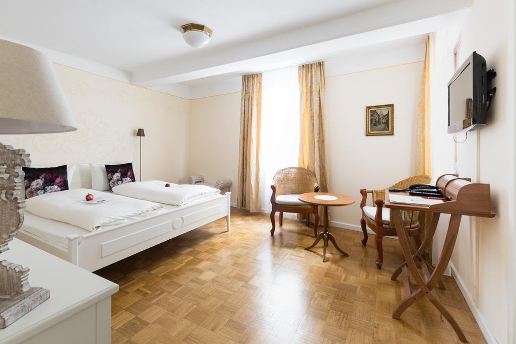 Hotel Loewen-Weinstube Meersburg Eksteriør billede