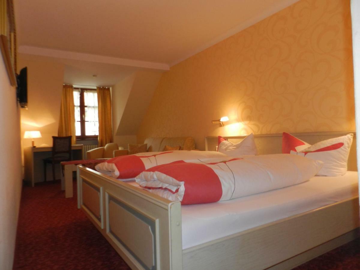 Hotel Loewen-Weinstube Meersburg Eksteriør billede